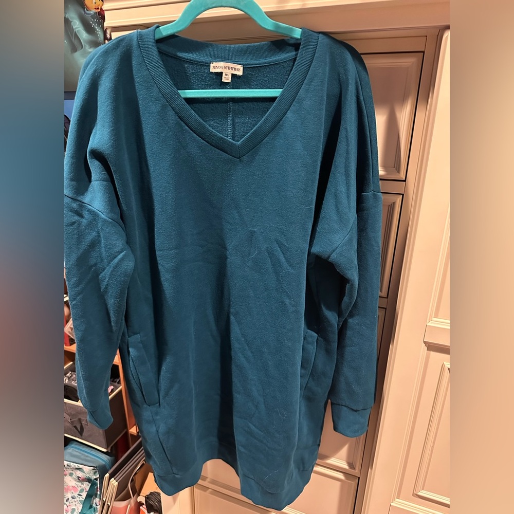 Zenna Outfitters Teal V-Neck Sweatshirt M/L